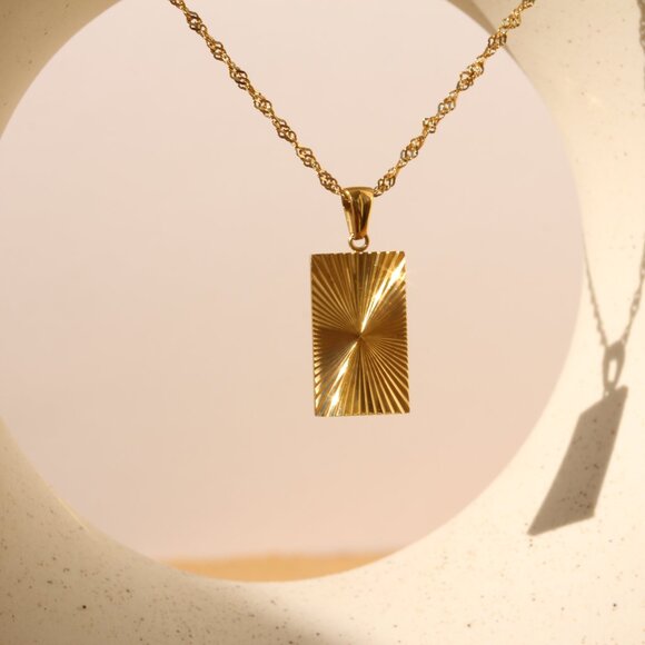 14K Gold Filled Sun Dial Bar Necklace - Picture 2 of 4